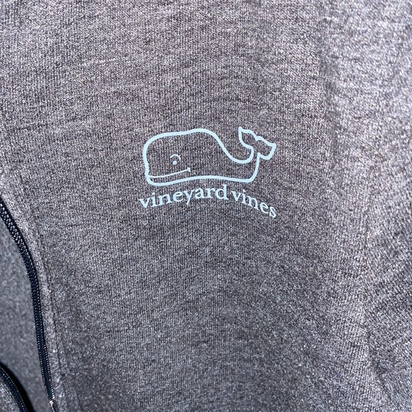 Vineyard vine Jacket with hoodie - Picture 2 of 7